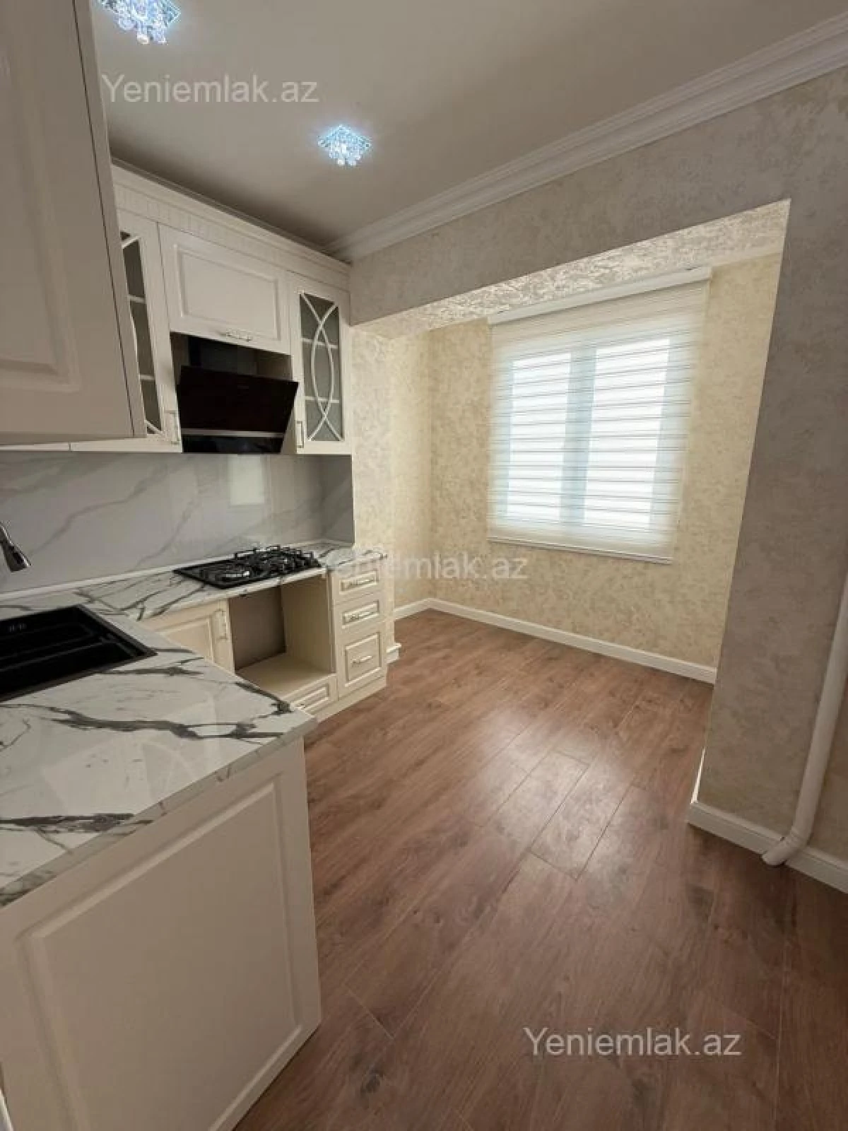Satılır 2 otaqlı köhnə tikili 65 m²