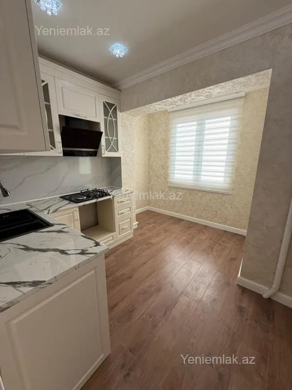 Satılır 2 otaqlı köhnə tikili 65 m²