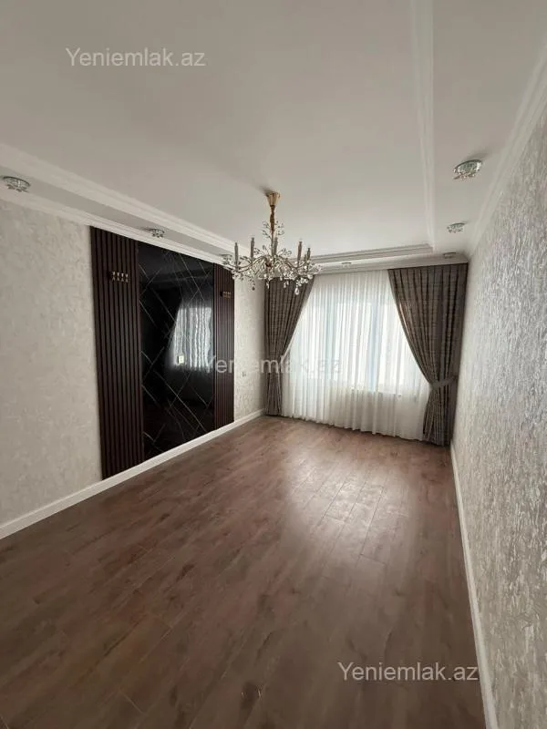 Satılır 2 otaqlı köhnə tikili 65 m²