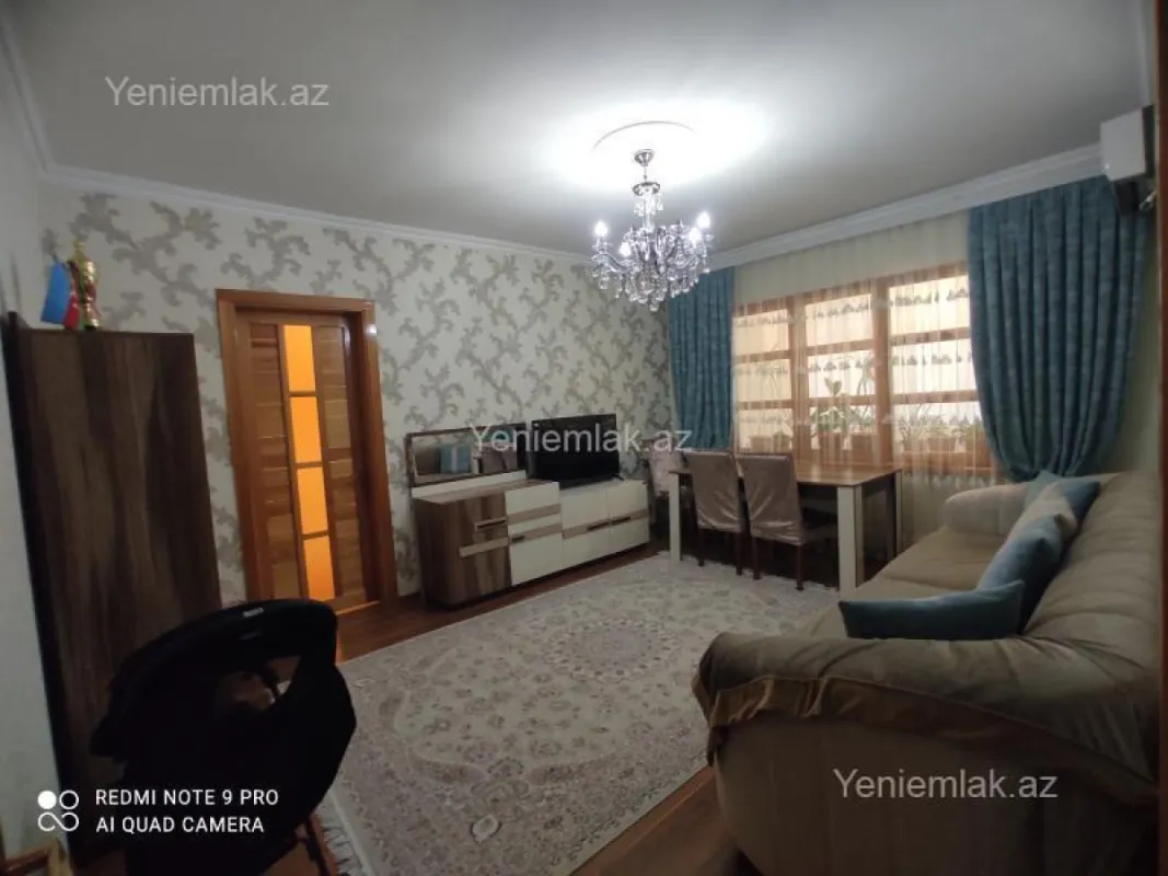 Satılır 4 otaqlı köhnə tikili 85 m²
