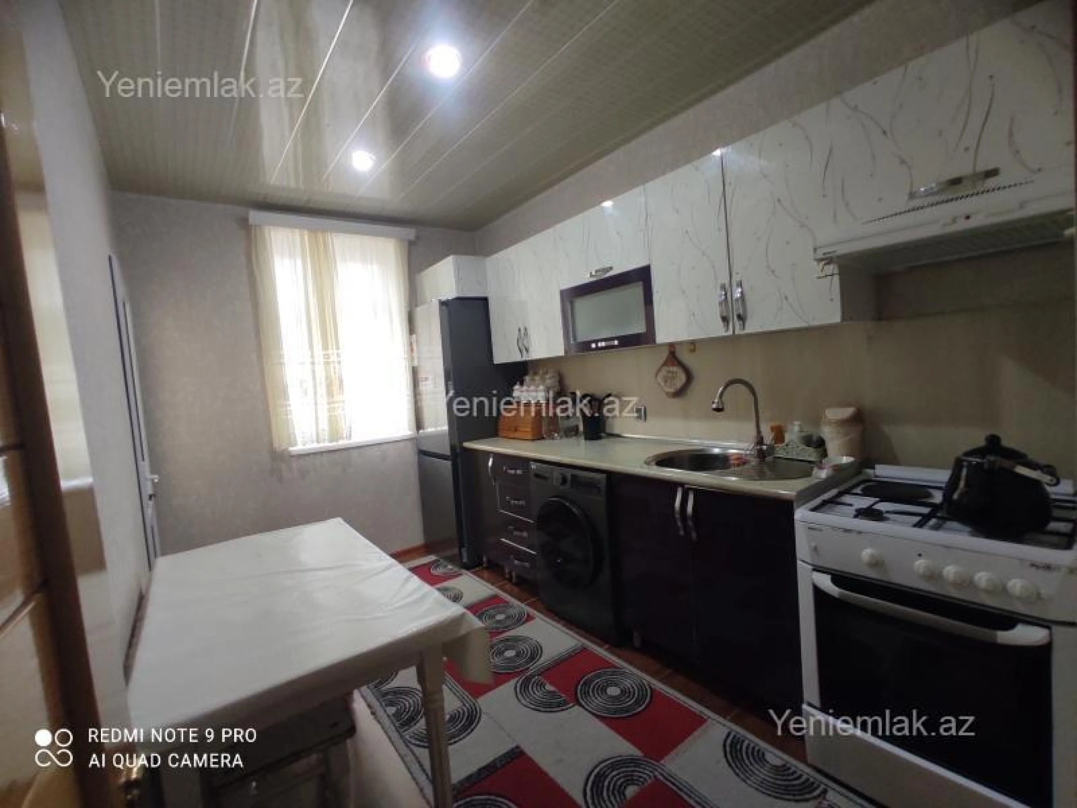 Satılır 4 otaqlı köhnə tikili 85 m²