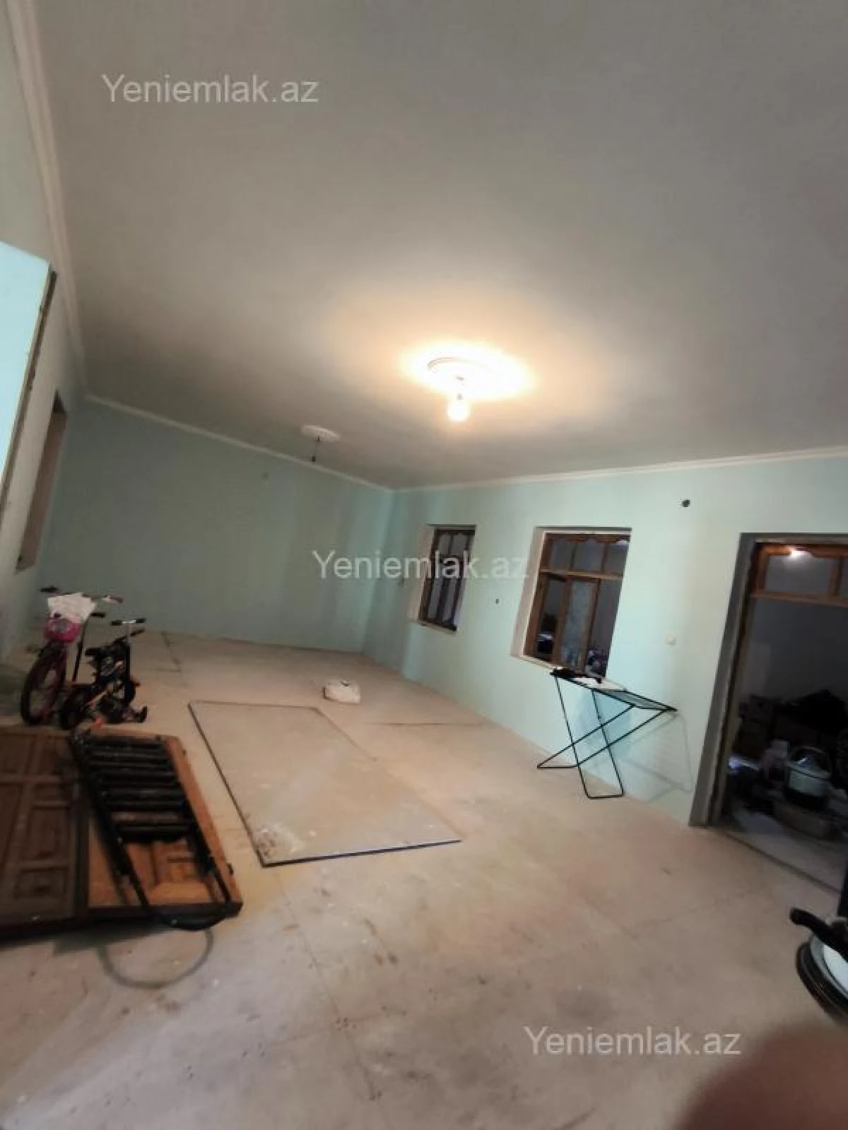 Satılır 5 otaqlı həyət evi 200 m²