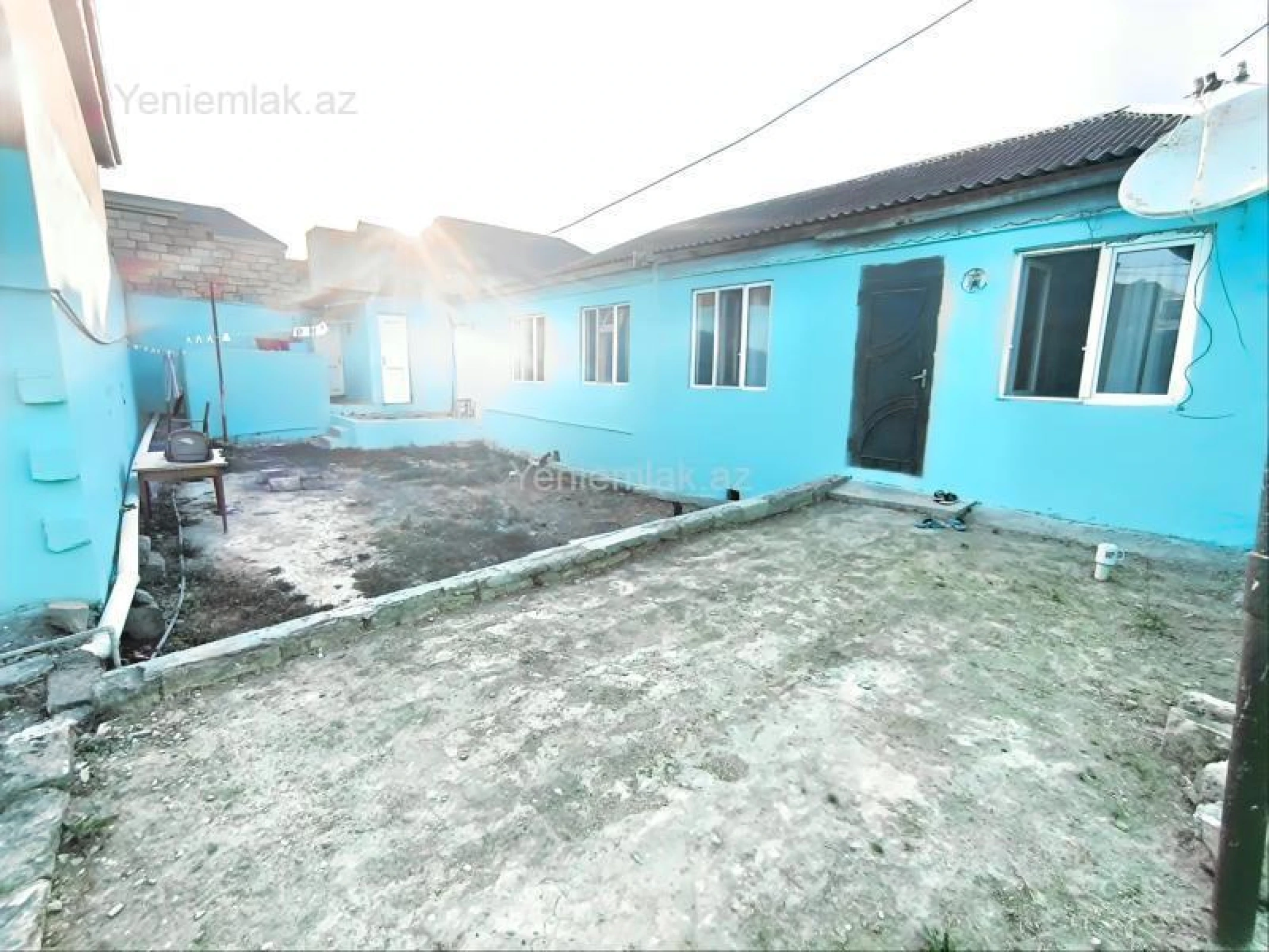 Satılır 5 otaqlı həyət evi 200 m²