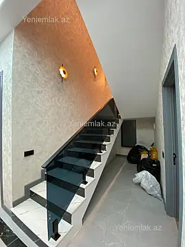 Satılır 4 otaqlı həyət evi 200 m²