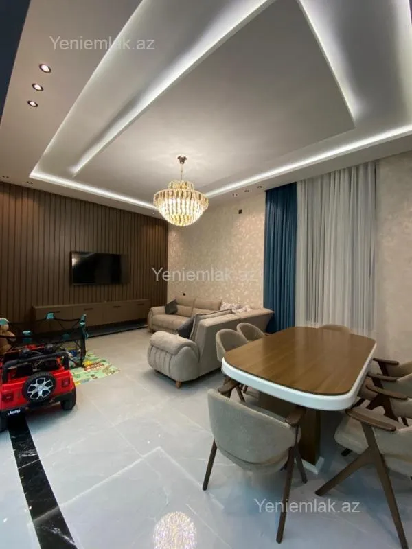 Satılır 4 otaqlı həyət evi 200 m²