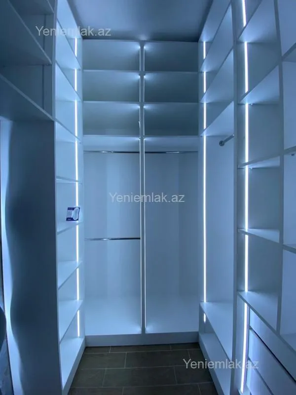 Satılır 4 otaqlı həyət evi 200 m²