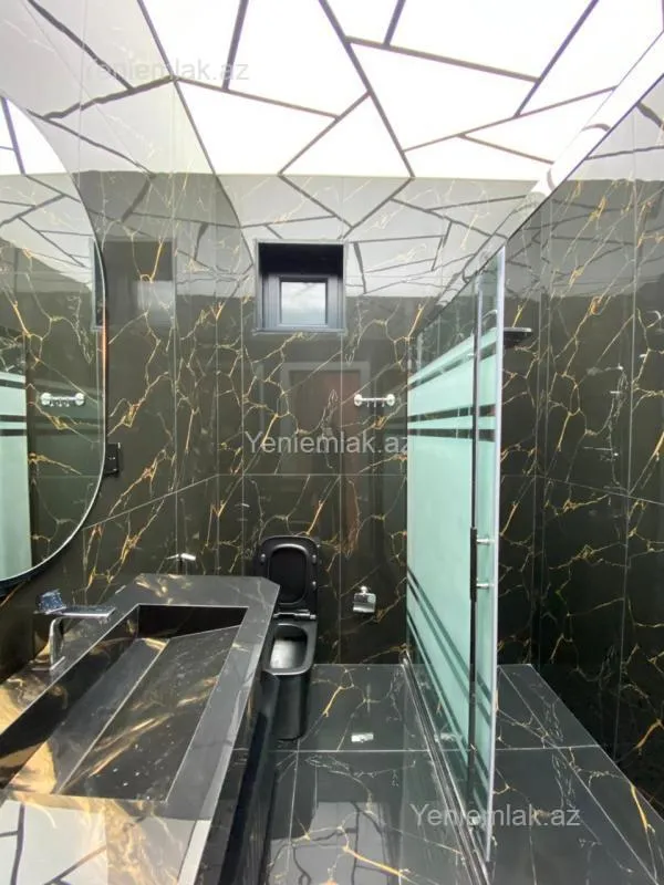 Satılır 4 otaqlı həyət evi 200 m²