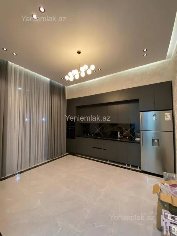 Satılır 4 otaqlı həyət evi 200 m²