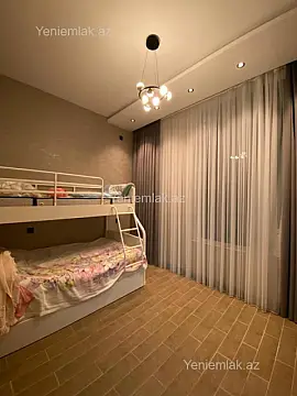 Satılır 4 otaqlı həyət evi 200 m²