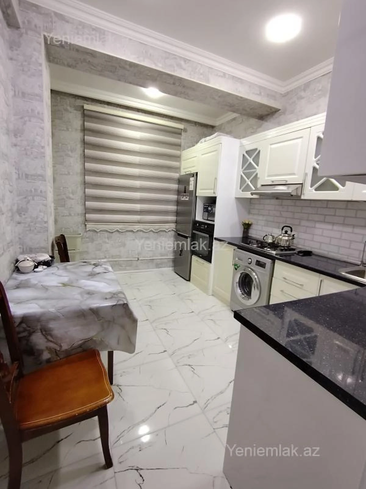 Satılır 2 otaqlı yeni tikili 76 m²