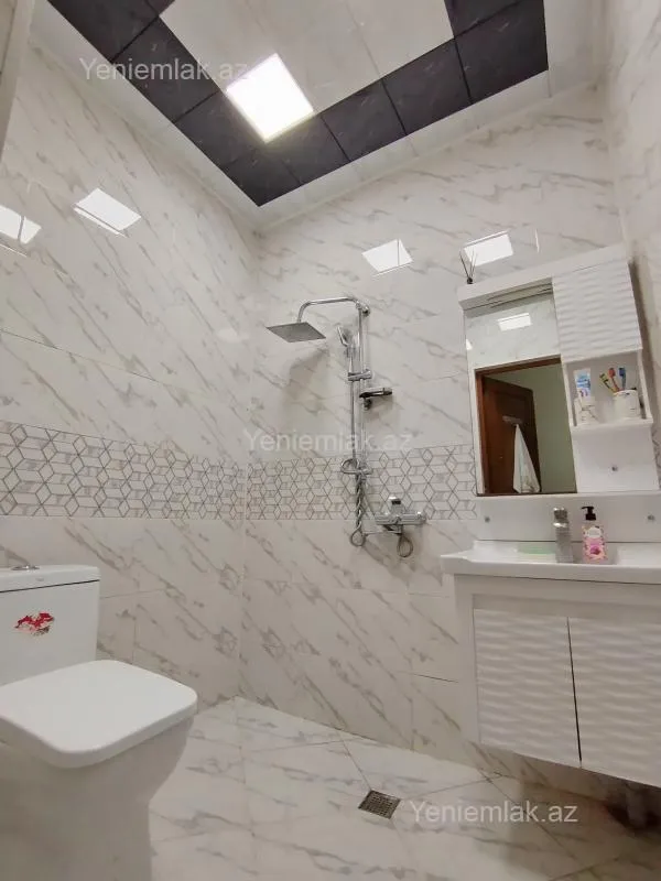 Satılır 2 otaqlı yeni tikili 76 m²