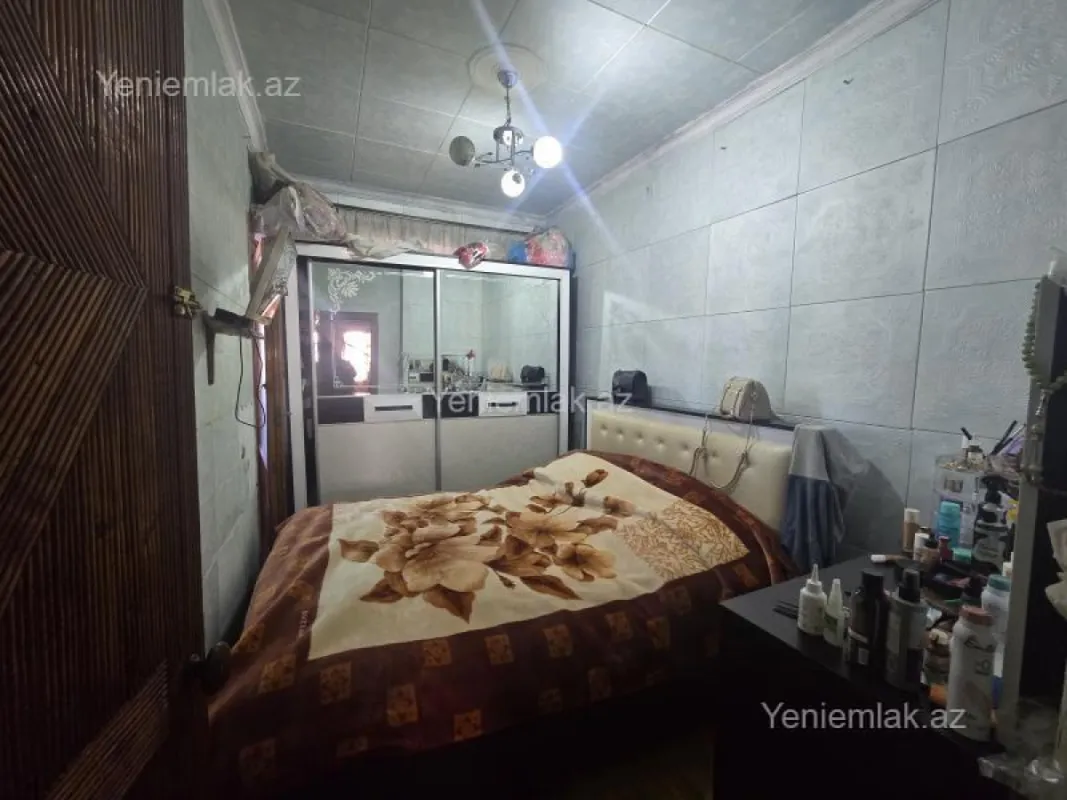 Satılır 3 otaqlı köhnə tikili 74 m²