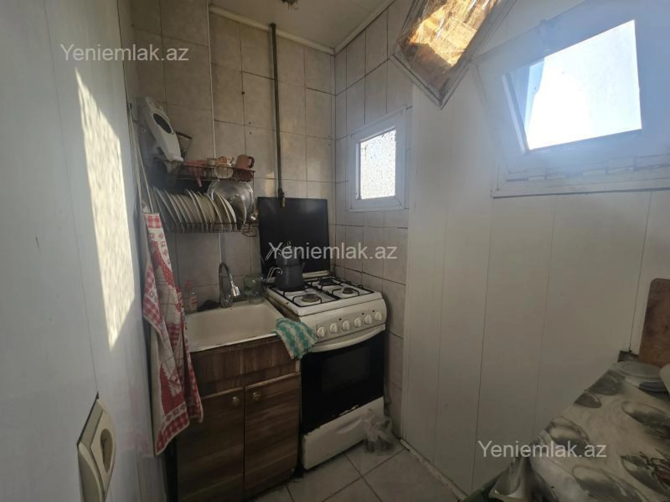 Satılır 3 otaqlı köhnə tikili 74 m²