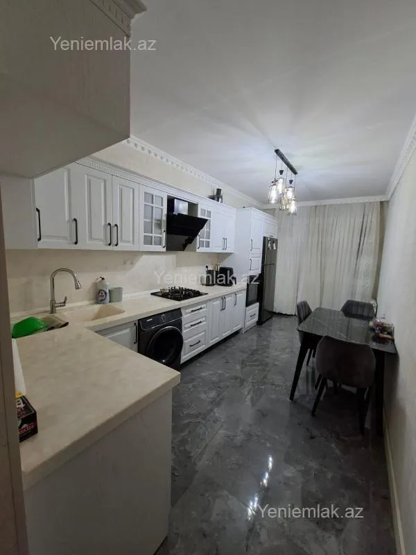 Satılır 3 otaqlı yeni tikili 127 m²