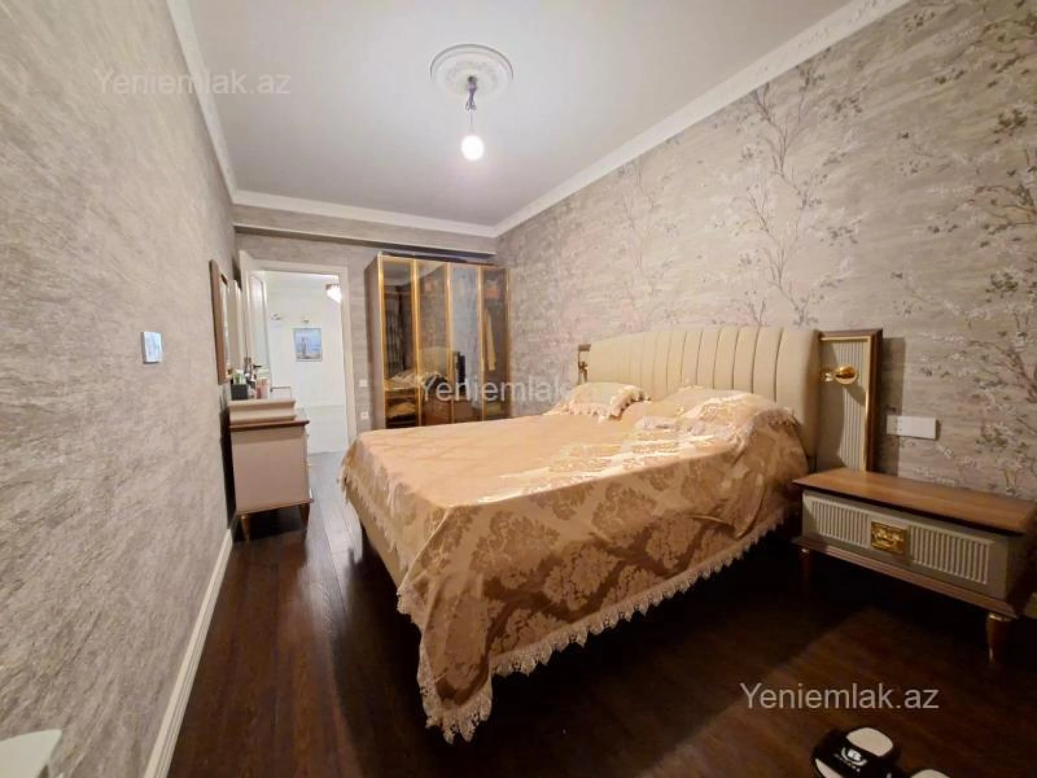 Satılır 3 otaqlı yeni tikili 127 m²