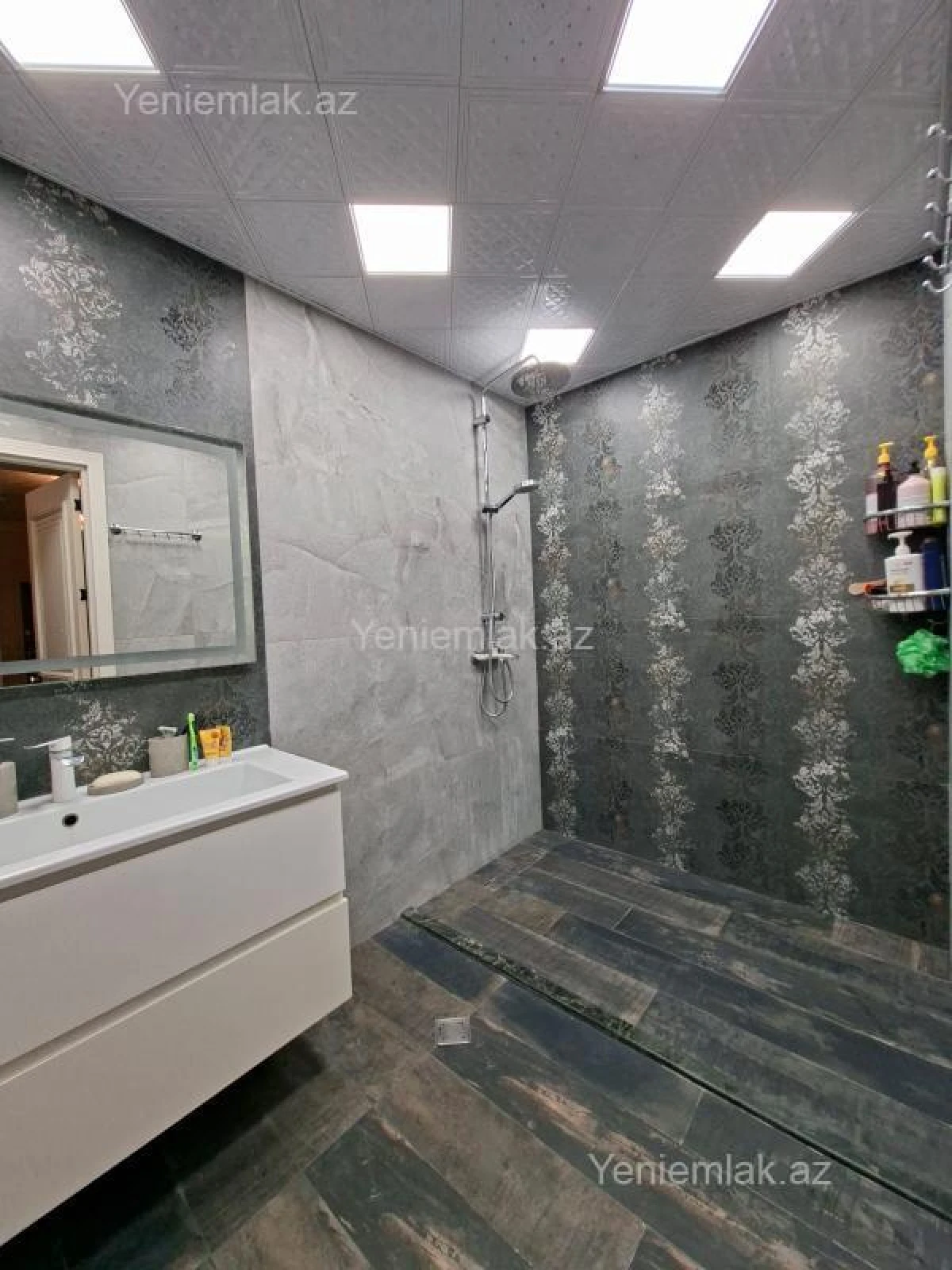 Satılır 3 otaqlı yeni tikili 127 m²