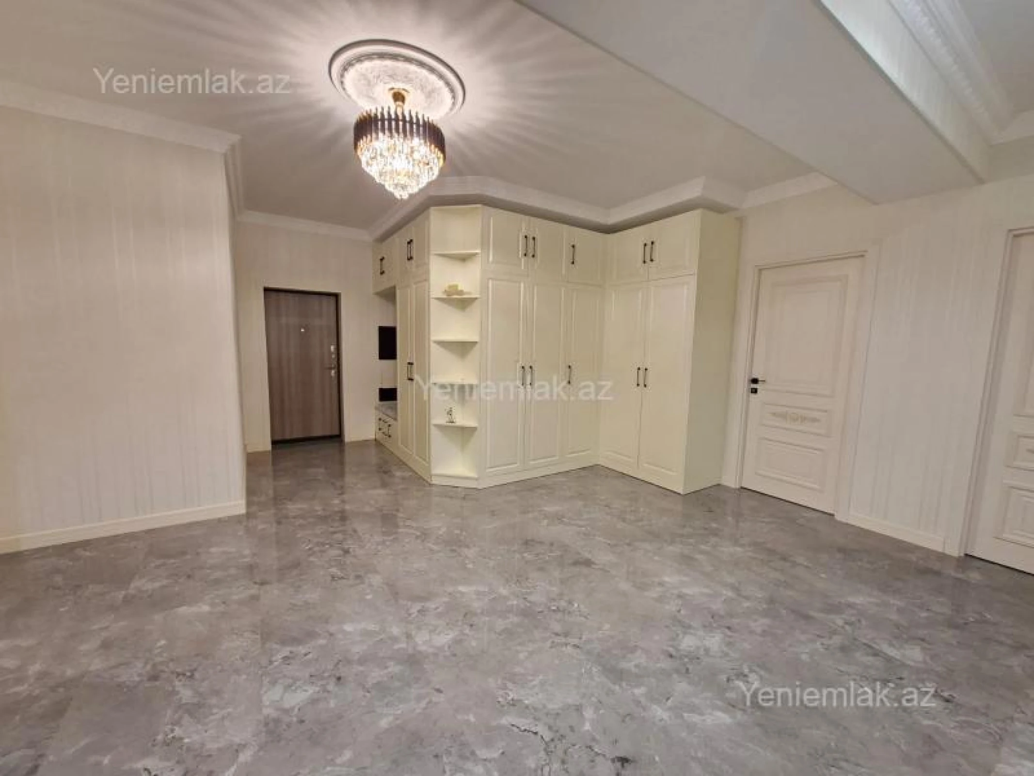 Satılır 3 otaqlı yeni tikili 127 m²