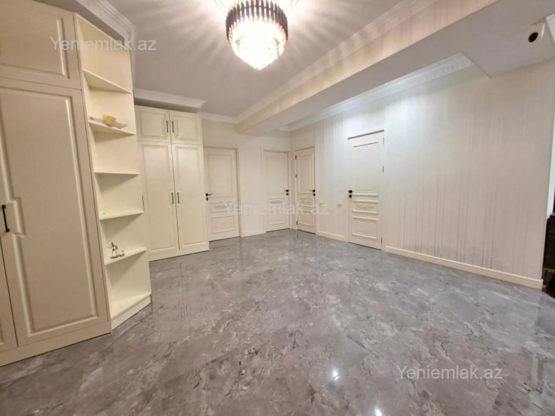 Satılır 3 otaqlı yeni tikili 127 m²