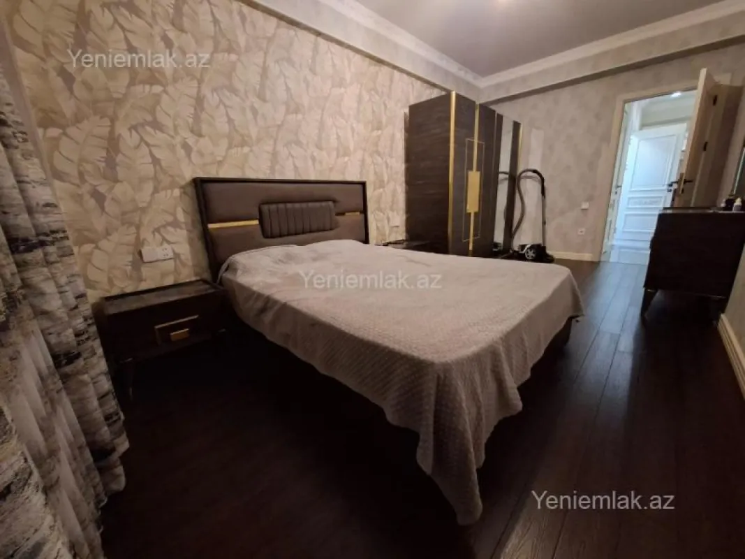 Satılır 3 otaqlı yeni tikili 127 m²