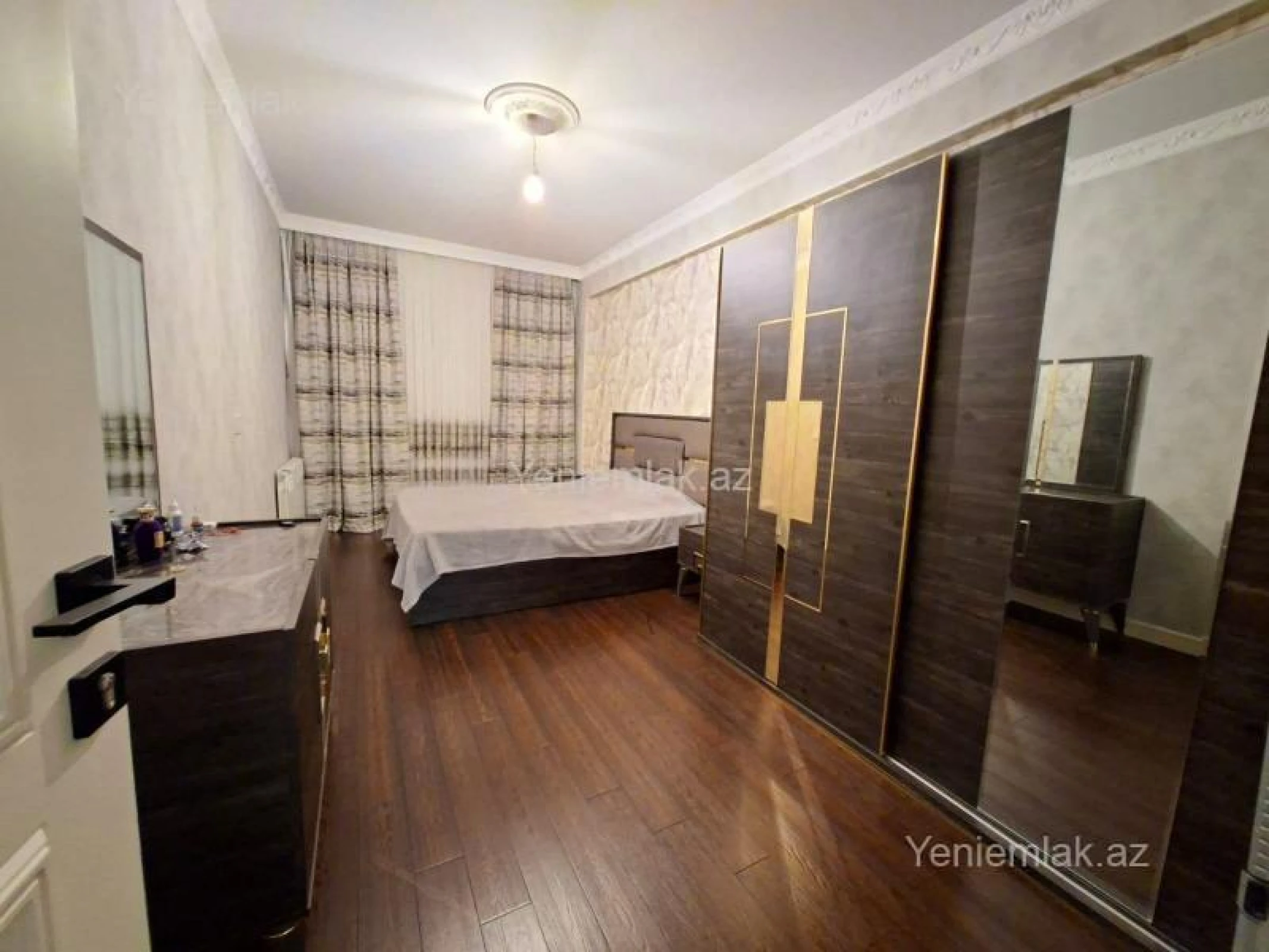 Satılır 3 otaqlı yeni tikili 127 m²