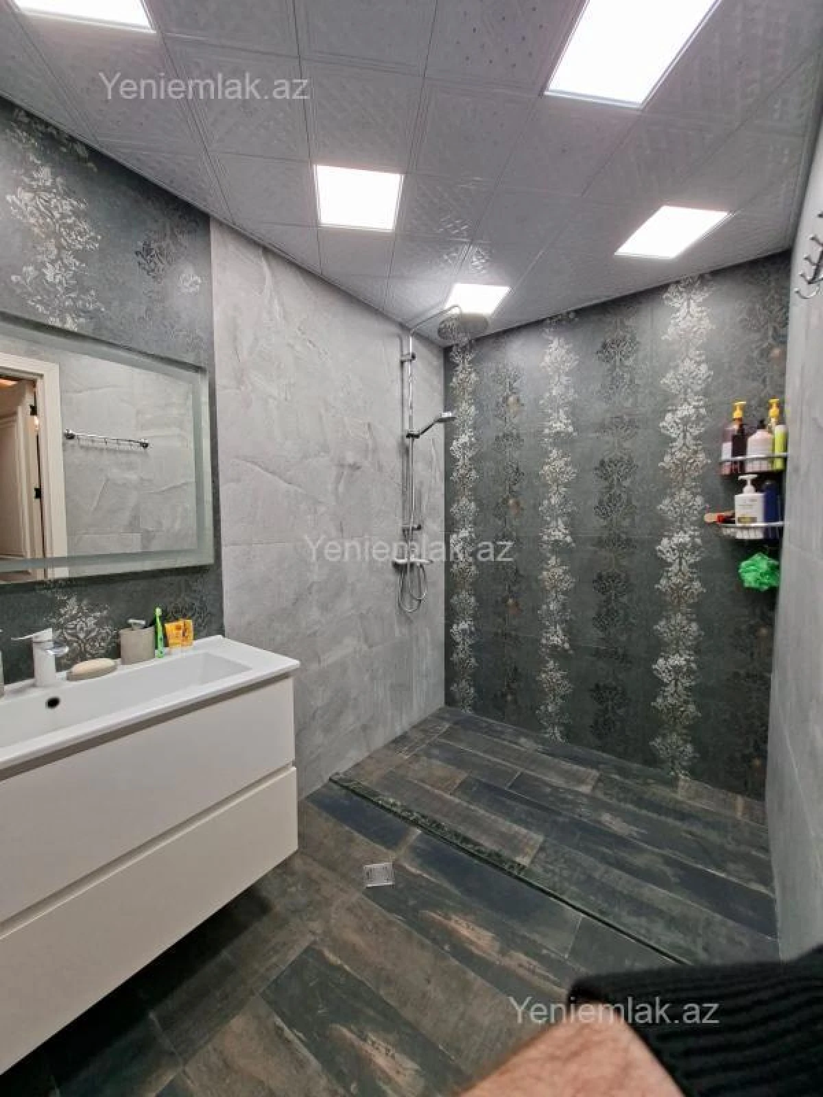 Satılır 3 otaqlı yeni tikili 127 m²