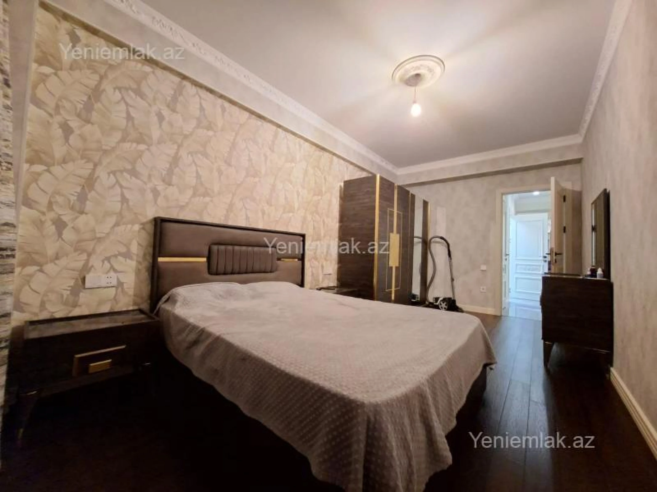 Satılır 3 otaqlı yeni tikili 127 m²