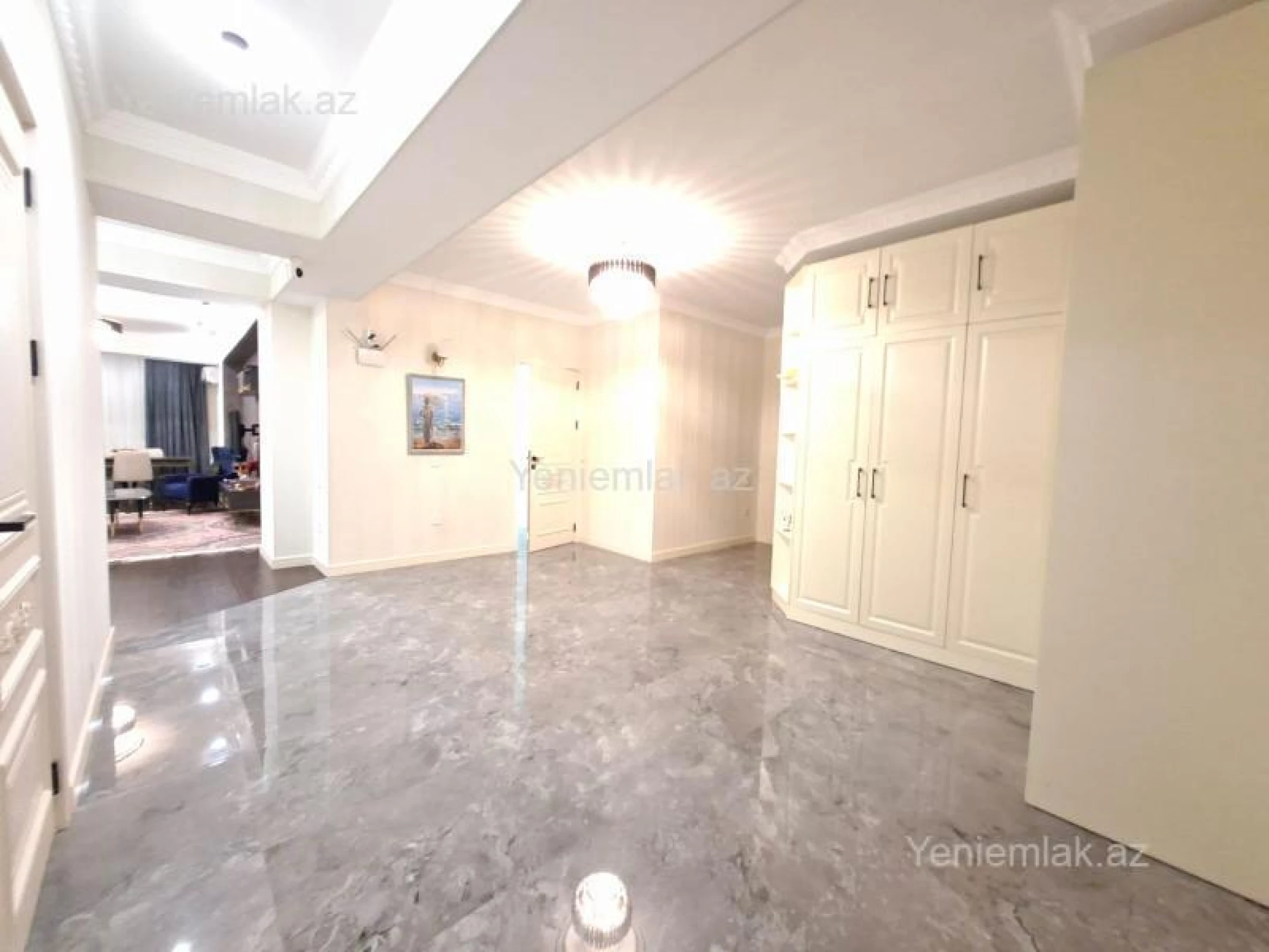 Satılır 3 otaqlı yeni tikili 127 m²