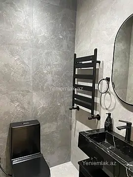 Satılır 3 otaqlı yeni tikili 130 m²