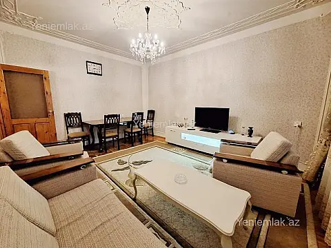 Satılır 3 otaqlı köhnə tikili 80 m²