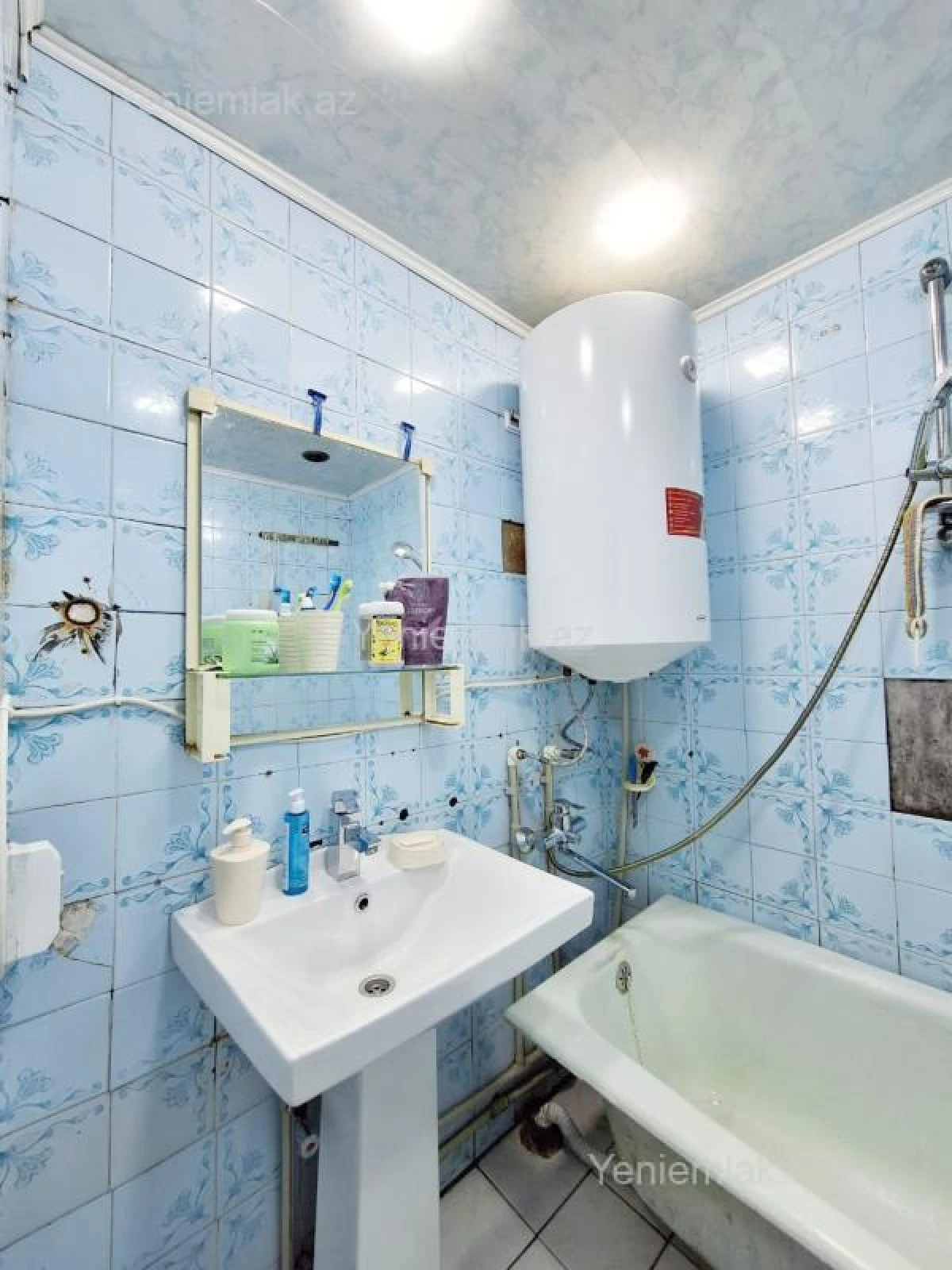 Satılır 3 otaqlı köhnə tikili 80 m²
