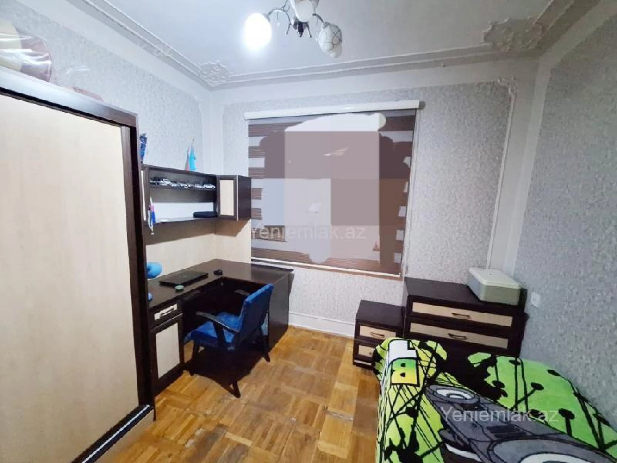 Satılır 3 otaqlı köhnə tikili 80 m²