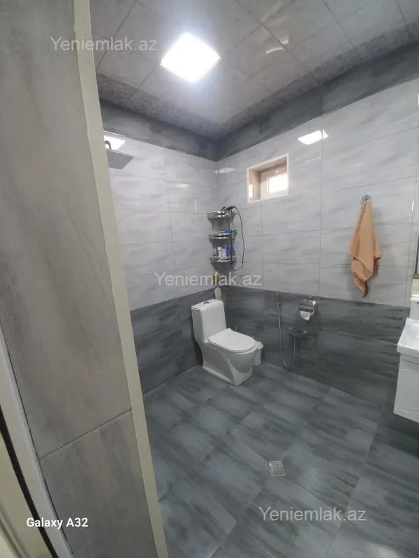 Satılır 4 otaqlı həyət evi 170 m²