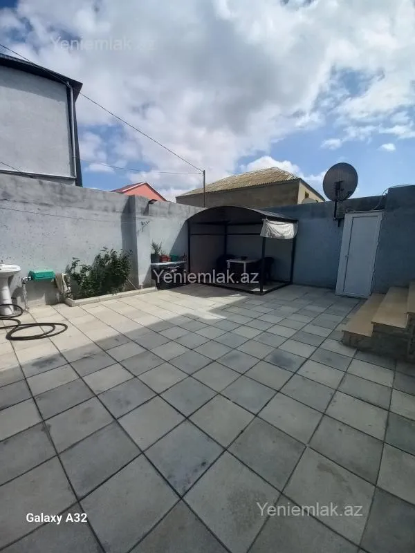 Satılır 4 otaqlı həyət evi 170 m²