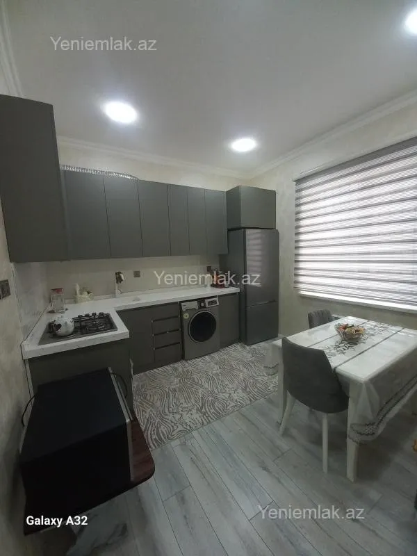 Satılır 4 otaqlı həyət evi 170 m²