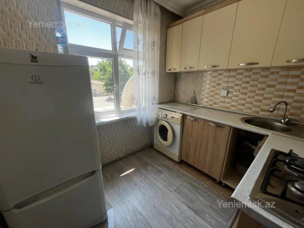 Satılır 2 otaqlı köhnə tikili 47 m²