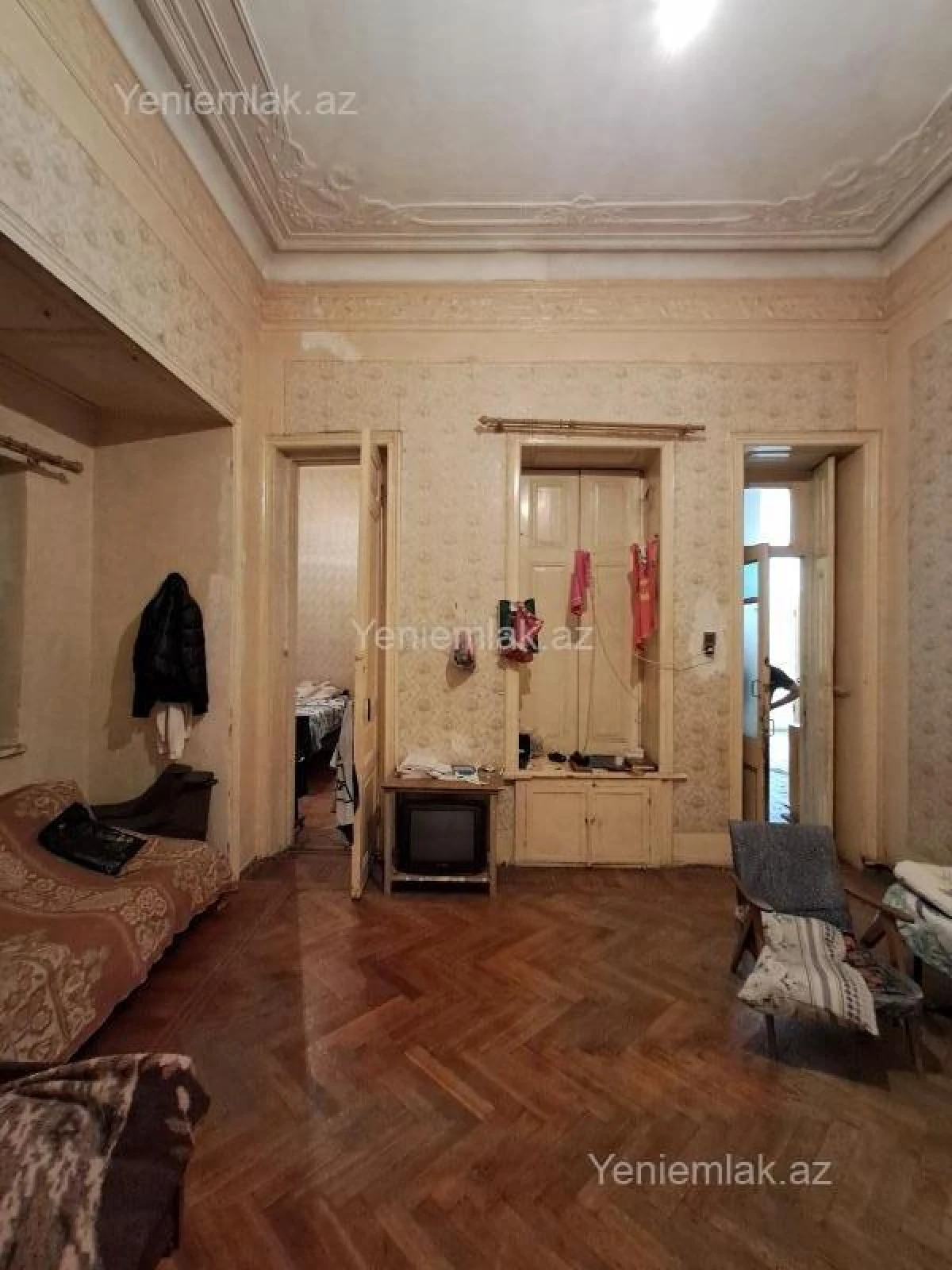 Satılır 2 otaqlı köhnə tikili 65 m²