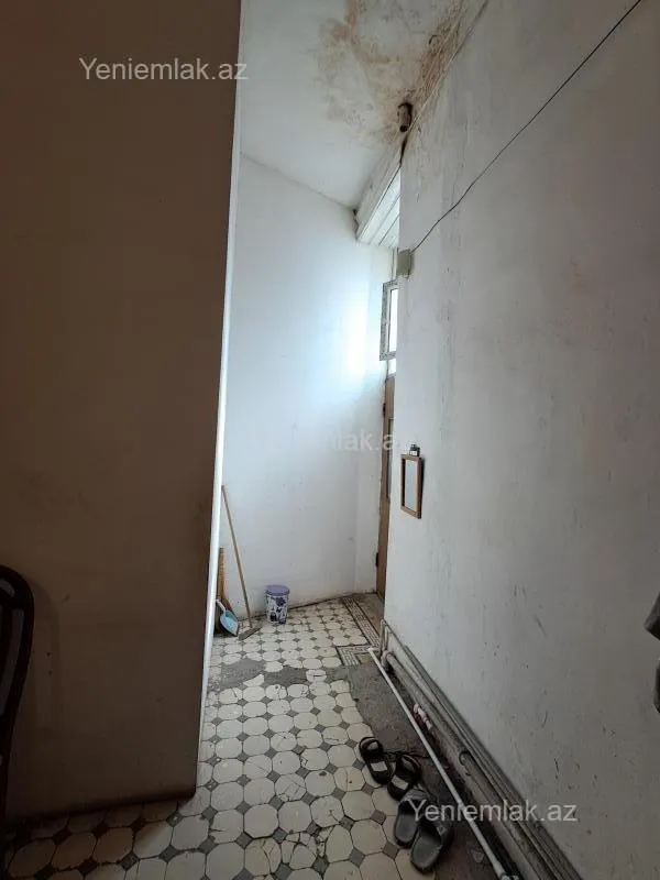 Satılır 2 otaqlı köhnə tikili 65 m²