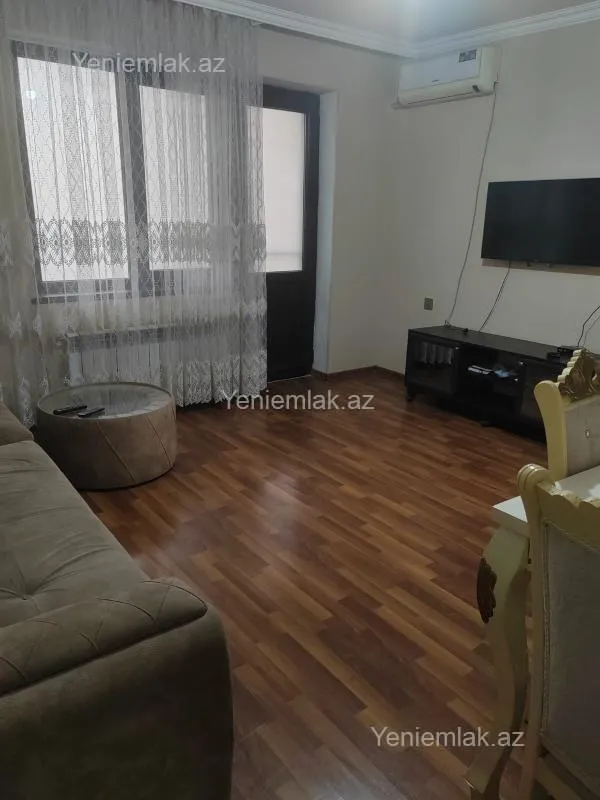 Satılır 4 otaqlı köhnə tikili 90 m²