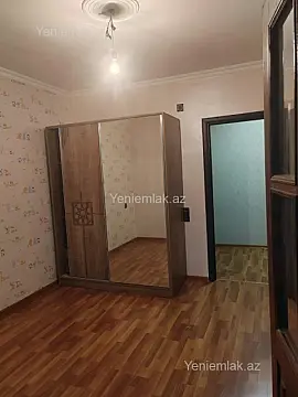 Satılır 4 otaqlı köhnə tikili 90 m²