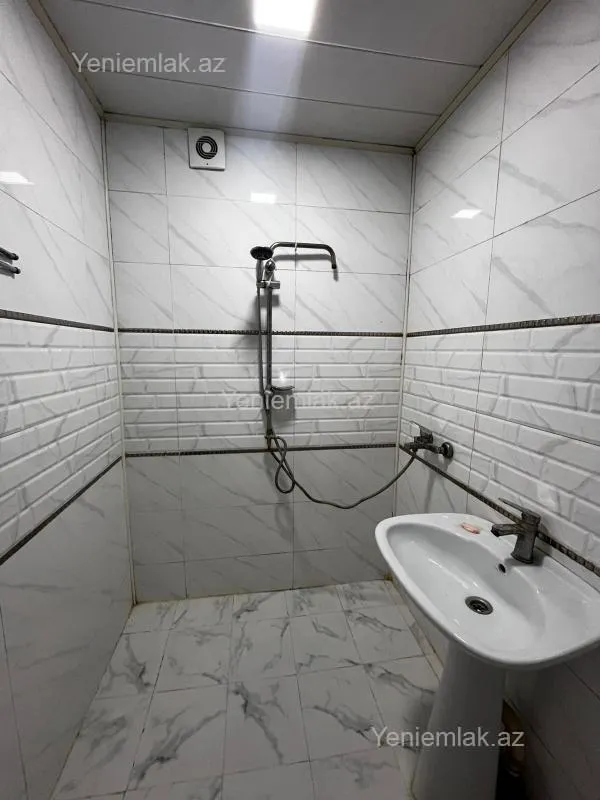 Satılır 2 otaqlı köhnə tikili 46 m²