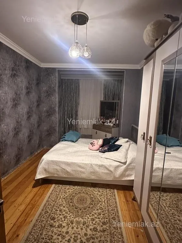 Satılır 3 otaqlı köhnə tikili 70 m²