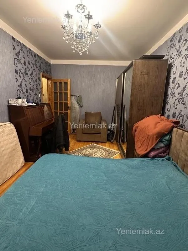 Satılır 3 otaqlı köhnə tikili 70 m²