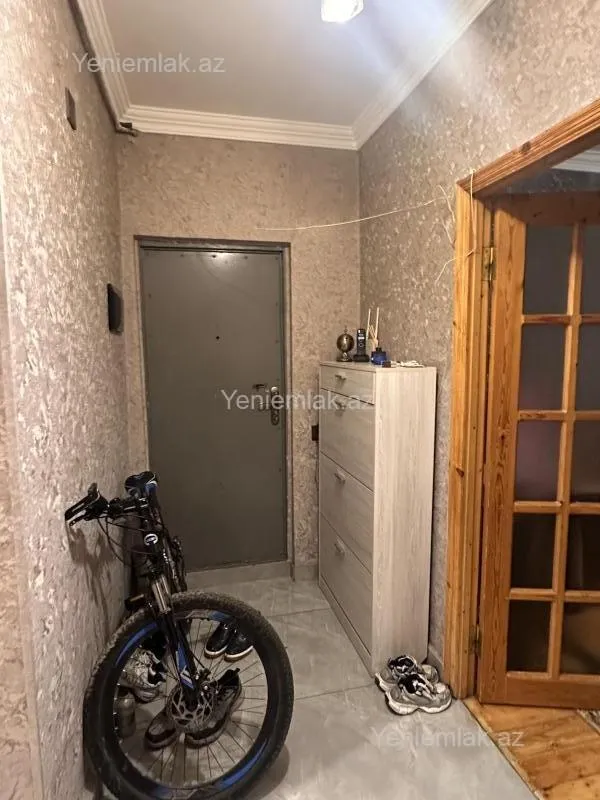 Satılır 3 otaqlı köhnə tikili 70 m²