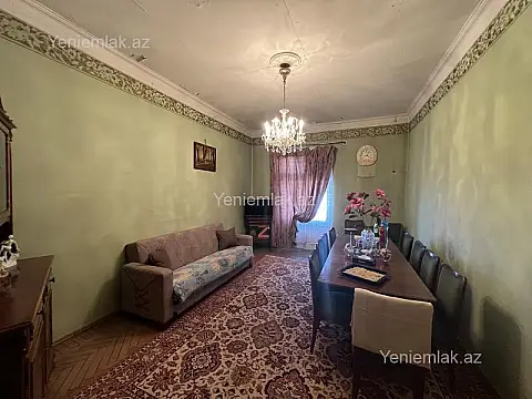 Satılır 3 otaqlı köhnə tikili 95 m²