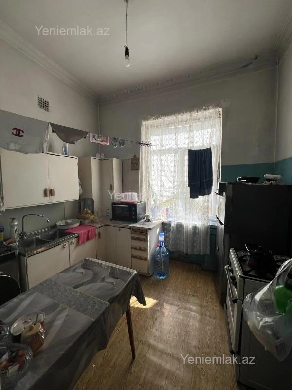 Satılır 3 otaqlı köhnə tikili 95 m²