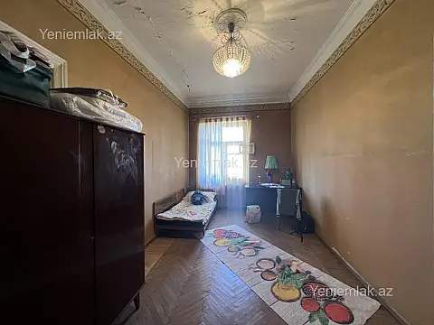Satılır 3 otaqlı köhnə tikili 95 m²