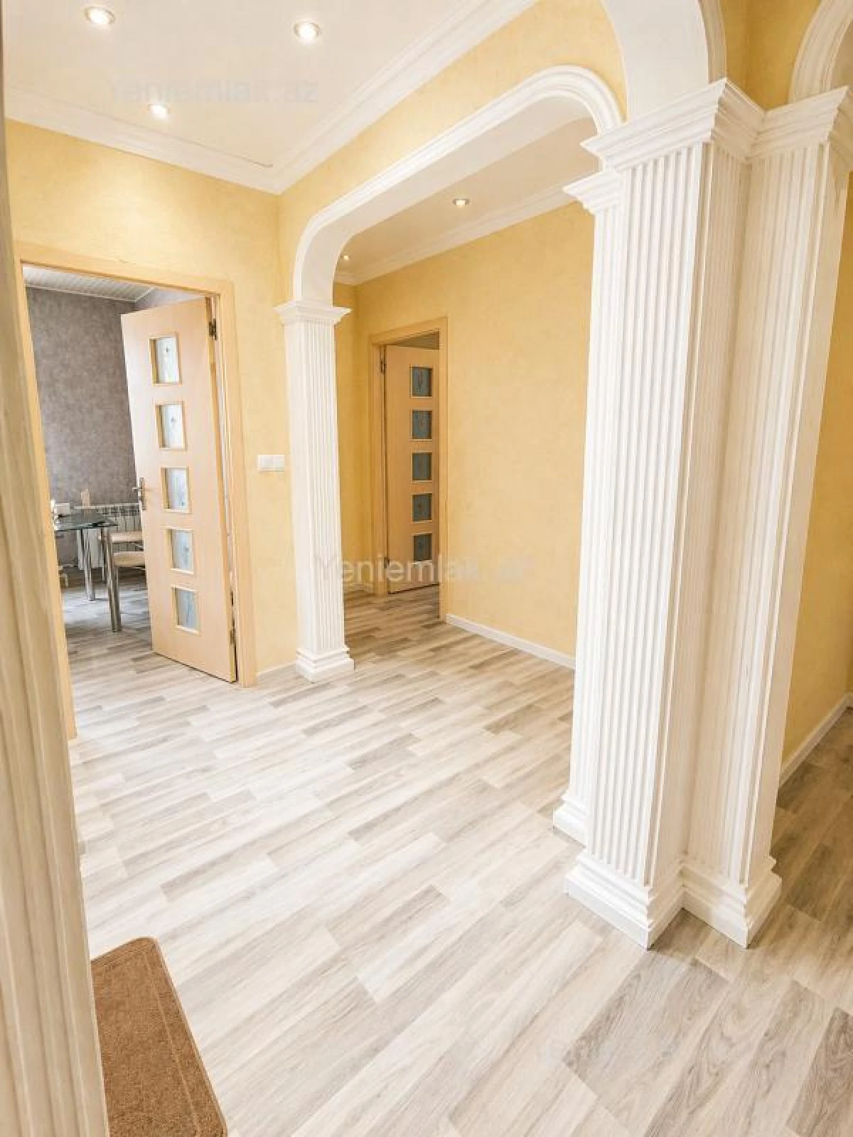 Satılır 3 otaqlı köhnə tikili 86 m²