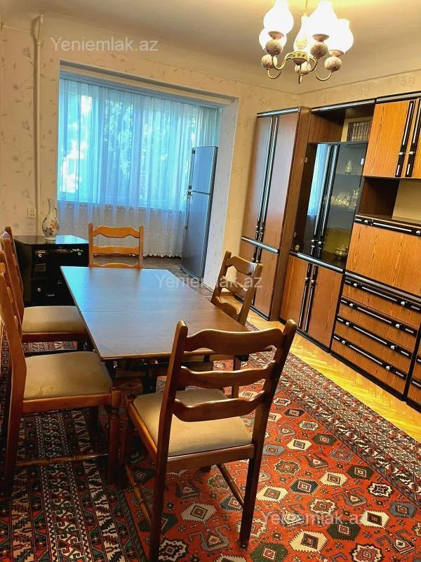 Satılır 3 otaqlı köhnə tikili 75 m²