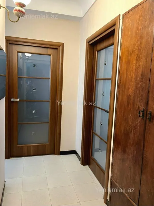 Satılır 3 otaqlı köhnə tikili 75 m²