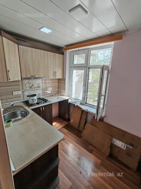 Satılır 2 otaqlı köhnə tikili 46 m²